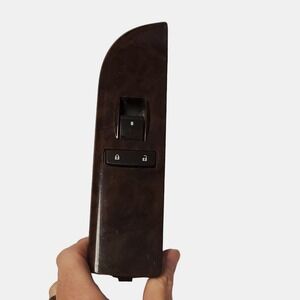Chevy Tahoe Suburban GMC Yu Front Right Passenger Window Switch 20877340AA Bosch